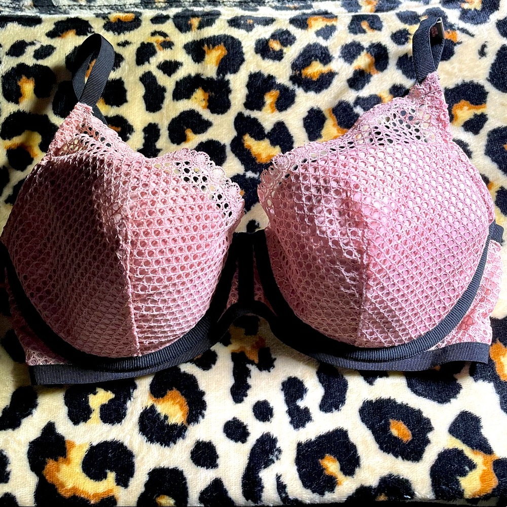 Victoria’s Secret bra 34DD brand new
